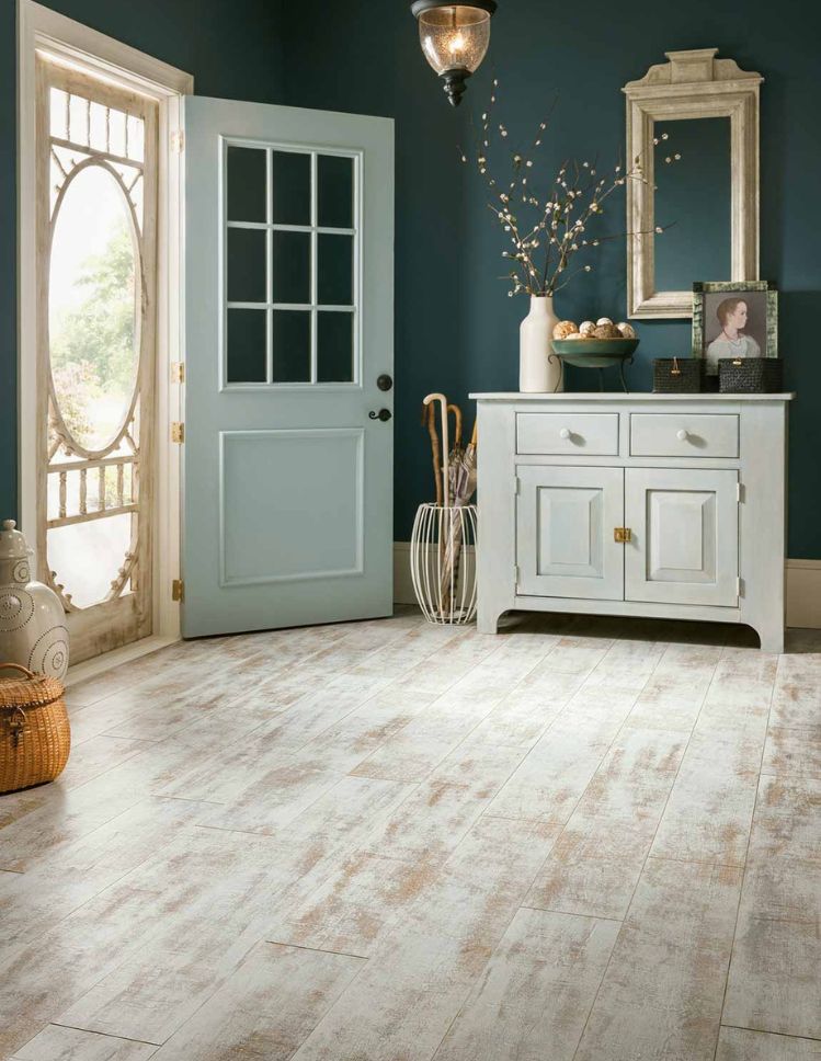 laminate floors in a stylish Tacoma entryway